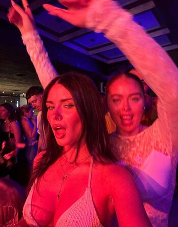 Full leaked Clarissa bea page private onlyfans photo