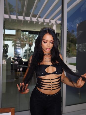 Cora Jade