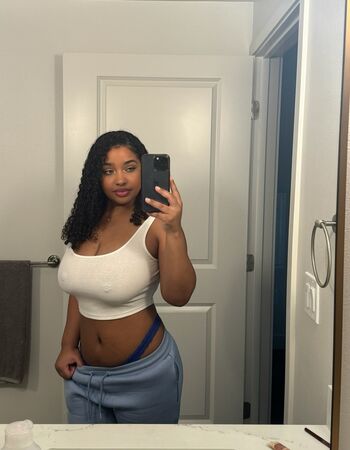 Corie Rayvon