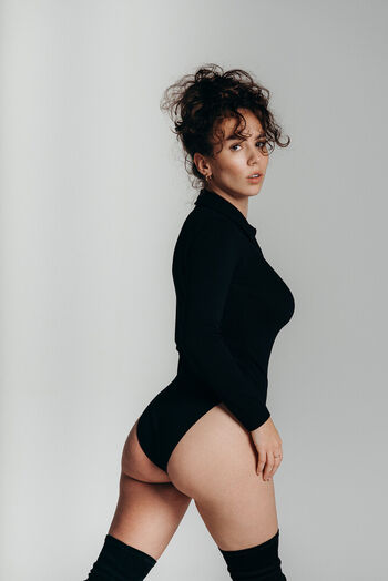 curlywiktoria