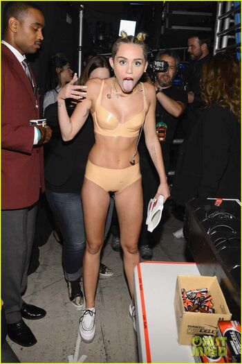 Full leaked Cyrus miley private onlyfans photo