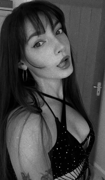Full leaked Daisyfayebee private onlyfans photo