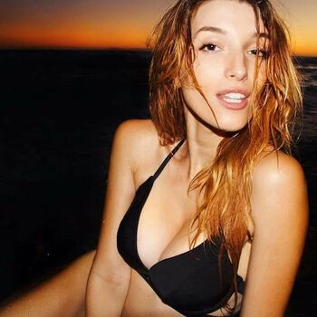 Dani Thorne
