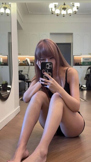 Full leaked Daturakisses sacha wang page private onlyfans photo
