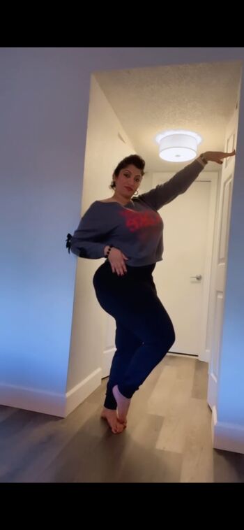 Desi Asszilla