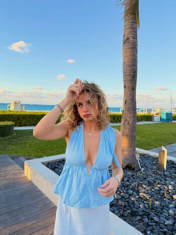 Full leaked Dierdrerae page private onlyfans photo
