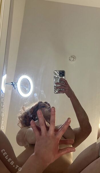 Full leaked Su goddness/ private onlyfans photo