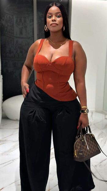 Dineo Moloisane
