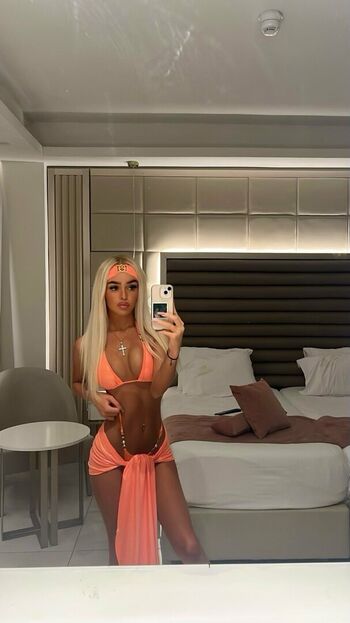 dollyrokstarr
