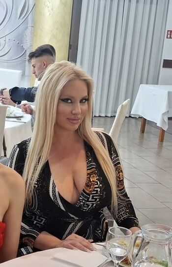 Full leaked Domace matorke milf ex yu  page private onlyfans photo