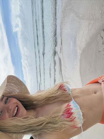 Dove Cameron