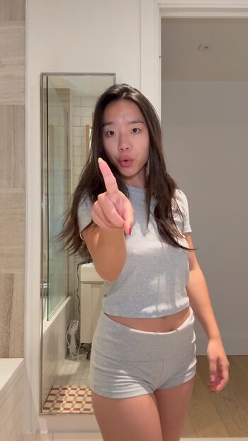 Full leaked Eatingalonediaries private onlyfans photo