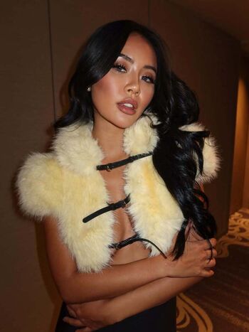 Elena Tsushima