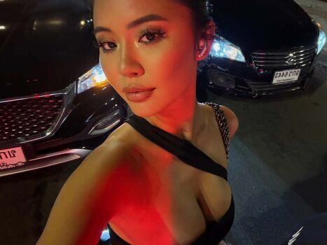 Elena Tsushima
