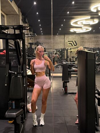 Full leaked Elena zbt private onlyfans photo