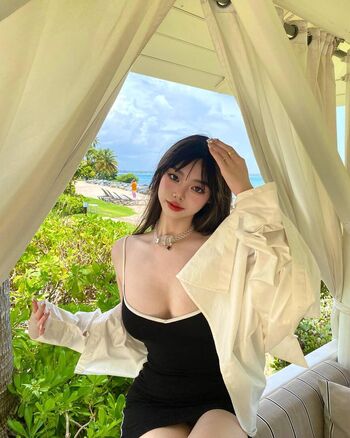 Full leaked Elina xuanxuan page private onlyfans photo