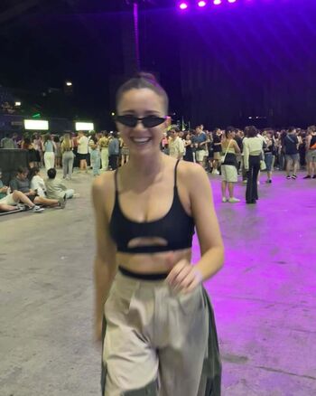 Full leaked Elizabeth dulau private onlyfans photo