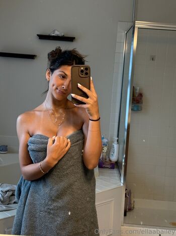 Full leaked Ella bailey private onlyfans photo