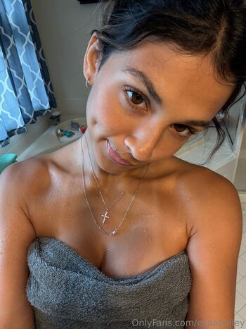 Full leaked Ella bailey private onlyfans photo