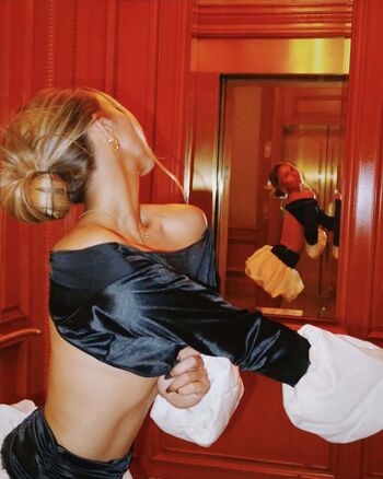 Full leaked Ella horan private onlyfans photo