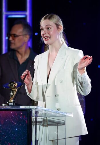 Elle Fanning