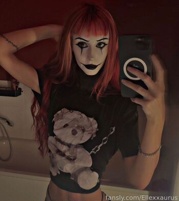 Full leaked Ellesaurus private onlyfans photo