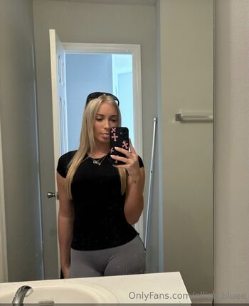 ellie.bellyy