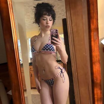 Full leaked Emaleah christou page private onlyfans photo