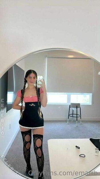 Full leaked Emarrb  page private onlyfans photo
