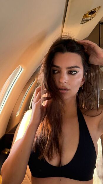 Emily Ratajkowski