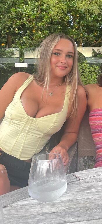 emily_yyoung