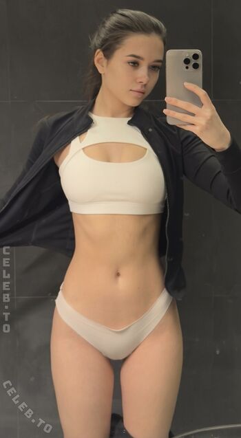 Full leaked Emilybatee private onlyfans photo
