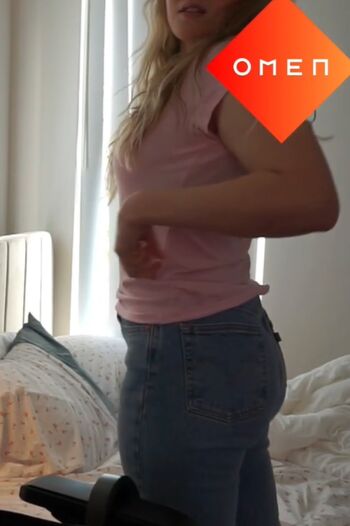 Full leaked Emilycc private onlyfans photo