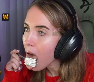 Full leaked Emilycc private onlyfans photo