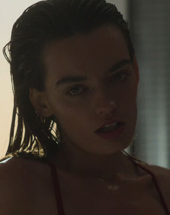 Emma Mackey
