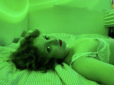 emmacalypsoo