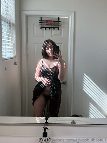 Full leaked Erikasbulbasaur private onlyfans photo