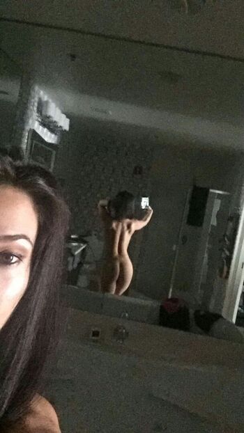 Eva Lovia