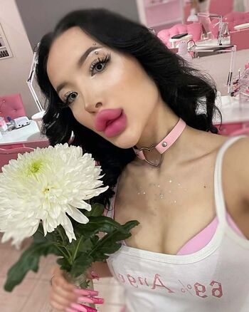 eva_u_tits