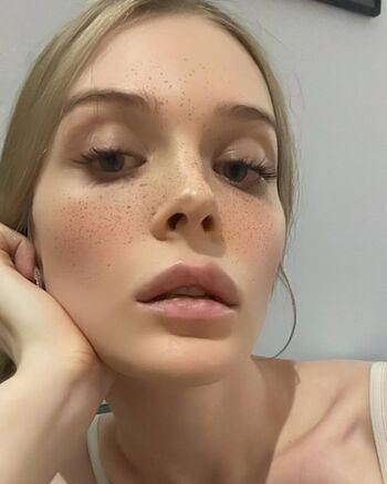 Eva Vakker