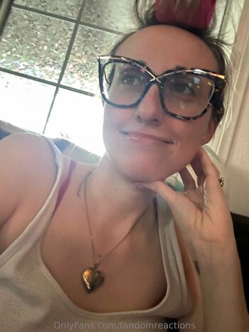 Full leaked Fandomreactions page private onlyfans photo
