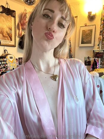 Full leaked Fandomreactions page private onlyfans photo