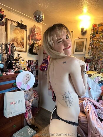 Full leaked Fandomreactions private onlyfans photo