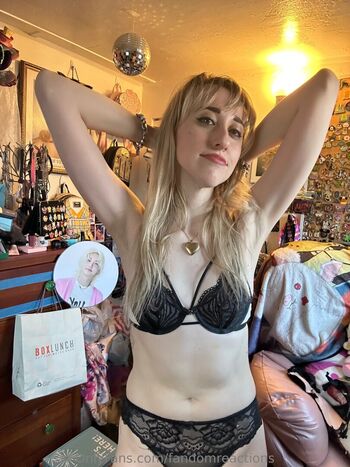 Full leaked Fandomreactions private onlyfans photo