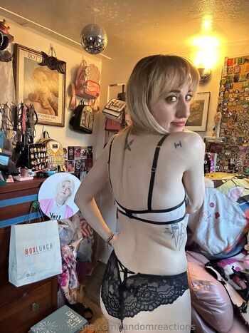 Full leaked Fandomreactions private onlyfans photo