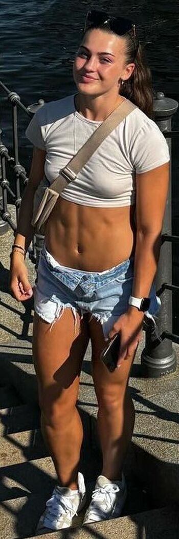 Full leaked Female football page private onlyfans photo
