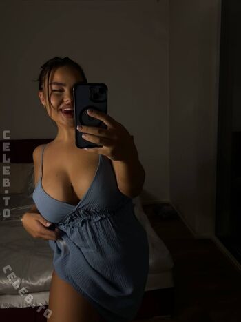 Full leaked Fionachen page private onlyfans photo