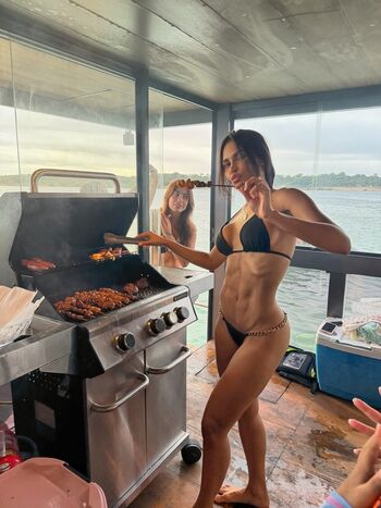 Full leaked Nenechi/ private onlyfans photo