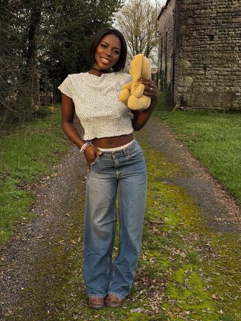 Full leaked Fsemelagne private onlyfans photo