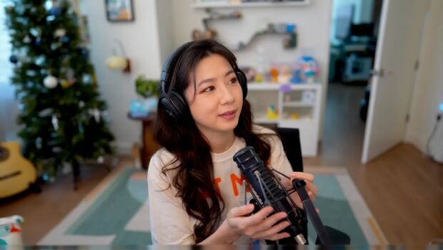 Full leaked Fuslie leslie private onlyfans photo